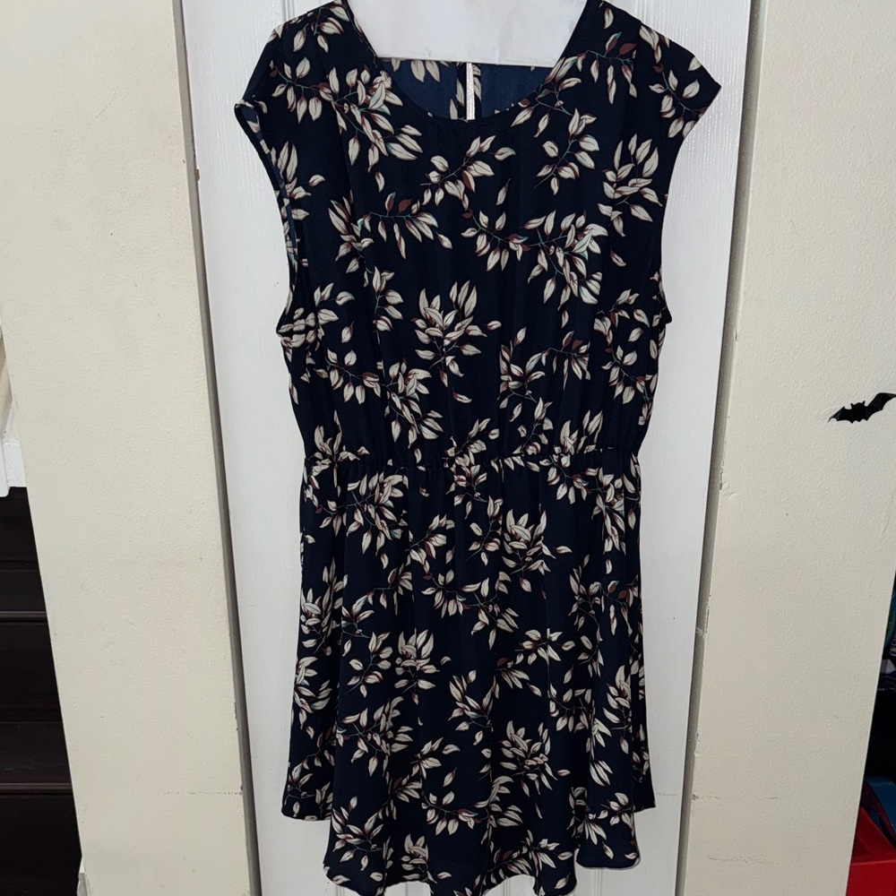 Collective Concepts Navy and Cream Floral Mini Dress